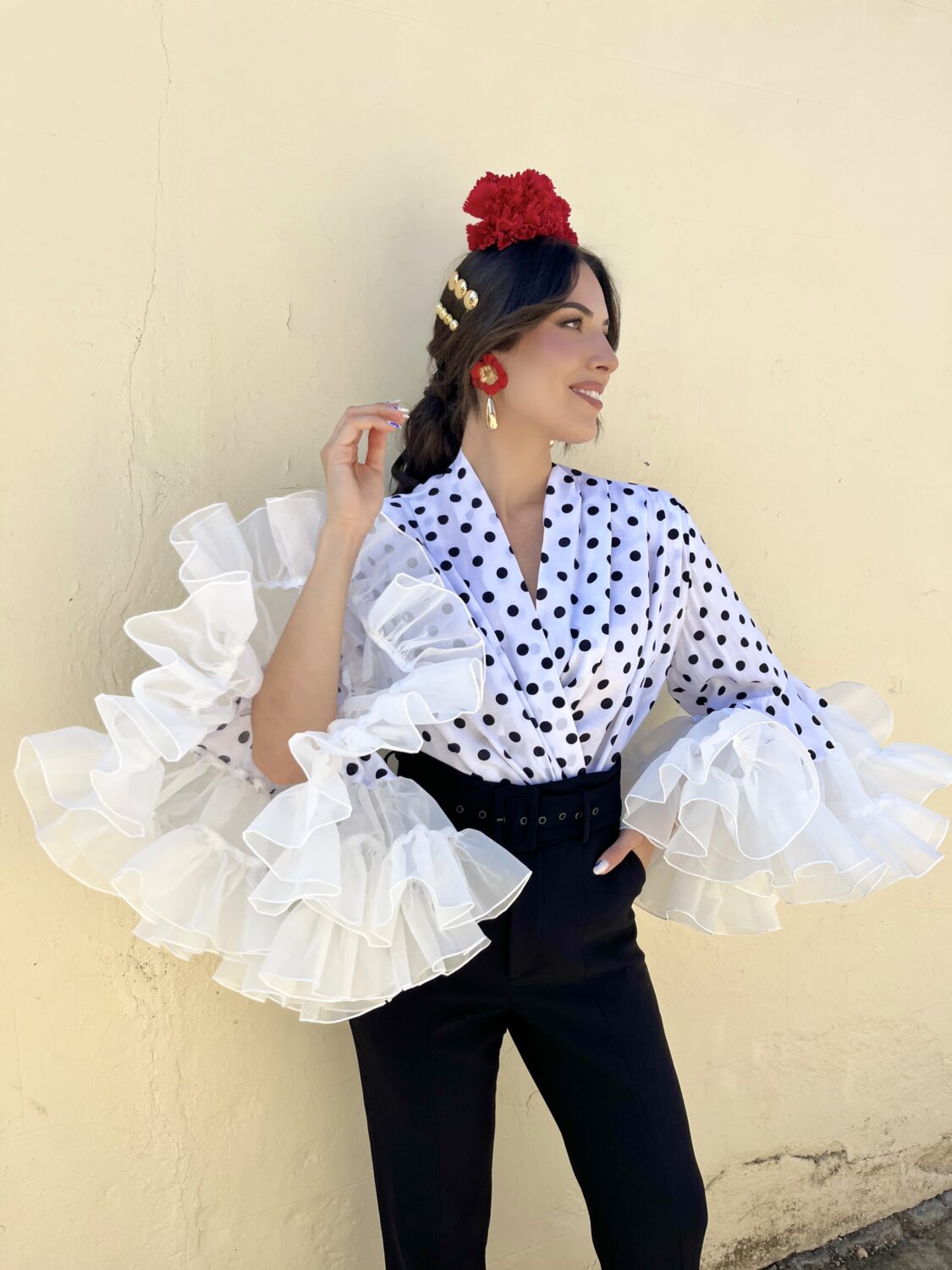 Blusa cruzada lunares y volantes