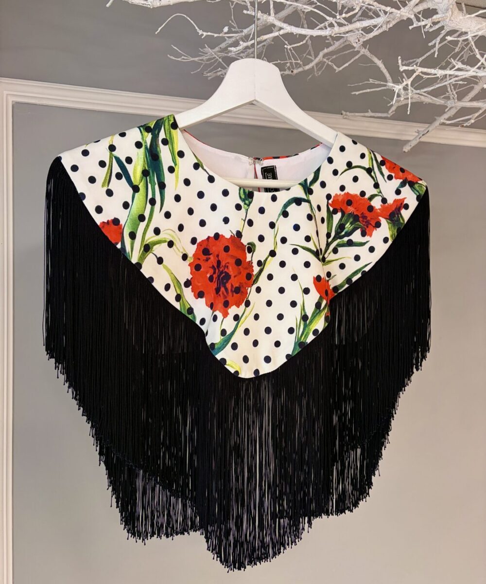 Capa pico estampada claveles y lunares